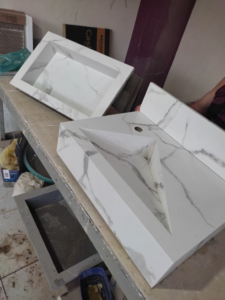 Lavatório de porcelanato